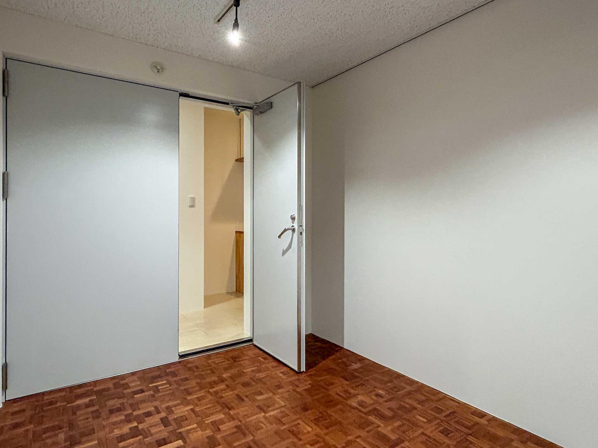 荒川区西日暮里の賃貸物件/演奏室の床も居室と同じパーケットフローリング