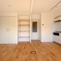 世田谷区大蔵の賃貸物件/306：バルコニー側から見る