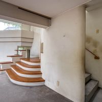  静岡県伊豆市修善寺の売買物件/ダイニング脇の階段を上がって2階へ