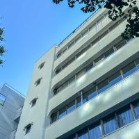 品川区上大崎の賃貸物件/下からみる。色味は薄いグリーン