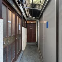 豊島区南長崎の賃貸物件/2階の外廊下、部屋ごとに玄関があるアパート形式