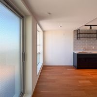 狛江市岩戸北の売買物件/冷蔵庫をどこに置くか、がポイントになりそう