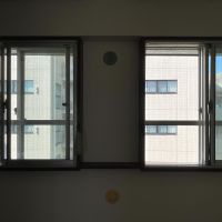 国分寺市本町の賃貸物件/下階、洋室①：北側の窓も二重窓です