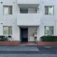国分寺市本町の賃貸物件/階段で4階まで上がります