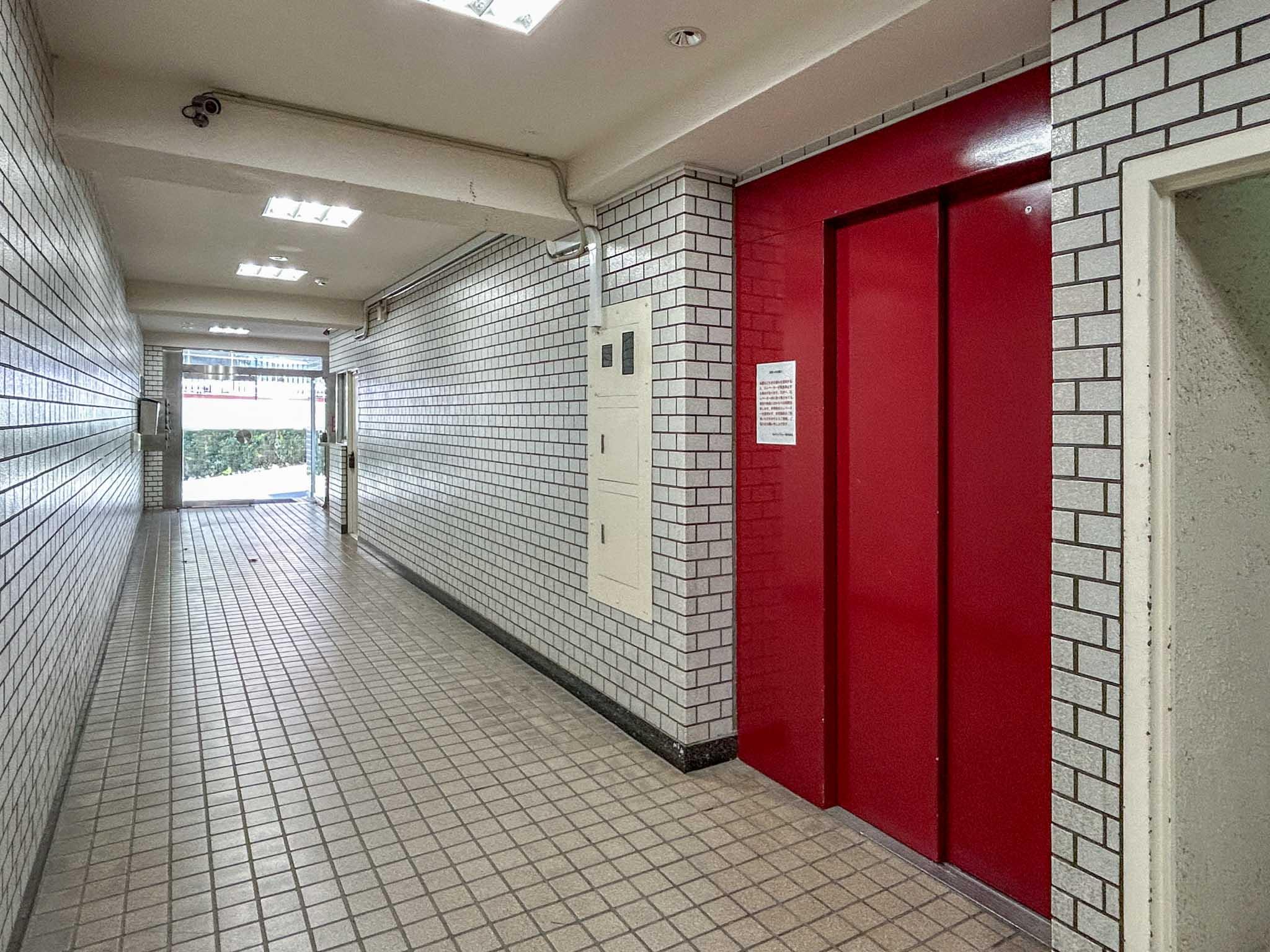 渋谷区猿楽町の賃貸物件/エントランスホール