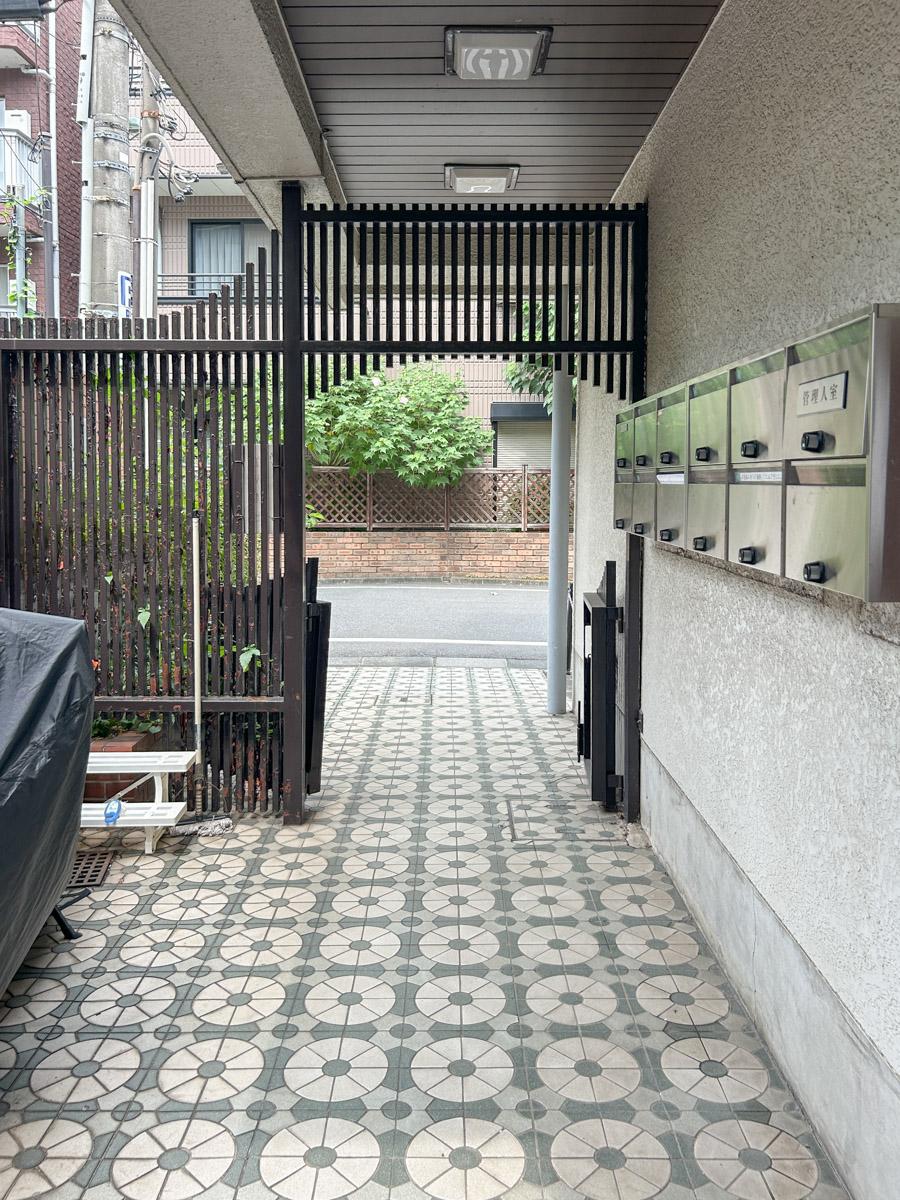 目黒区三田の賃貸物件/建物エントランス