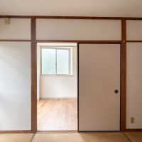 目黒区三田の賃貸物件/洋室と和室は一部襖で仕切られています（203号室）