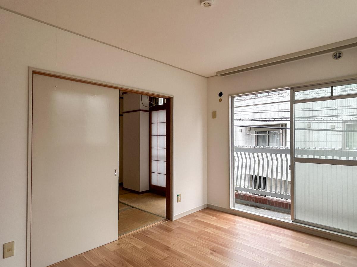 目黒区三田の賃貸物件/振り分けタイプの2LDK。それぞれの部屋で雰囲気を変えて遊んでみてもいいかも（301号室）