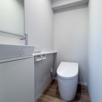 渋谷区上原の賃貸物件/トイレもクリーンな印象