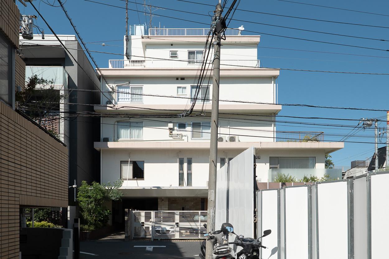 港区南青山の賃貸物件/凛と佇む渋いマンション。かっこいいです