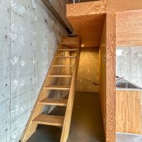 荒川区荒川の賃貸物件/階段の裏のスペースは収納として使えそう