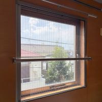 世田谷区若林の賃貸物件/窓はプリーツ網戸付き