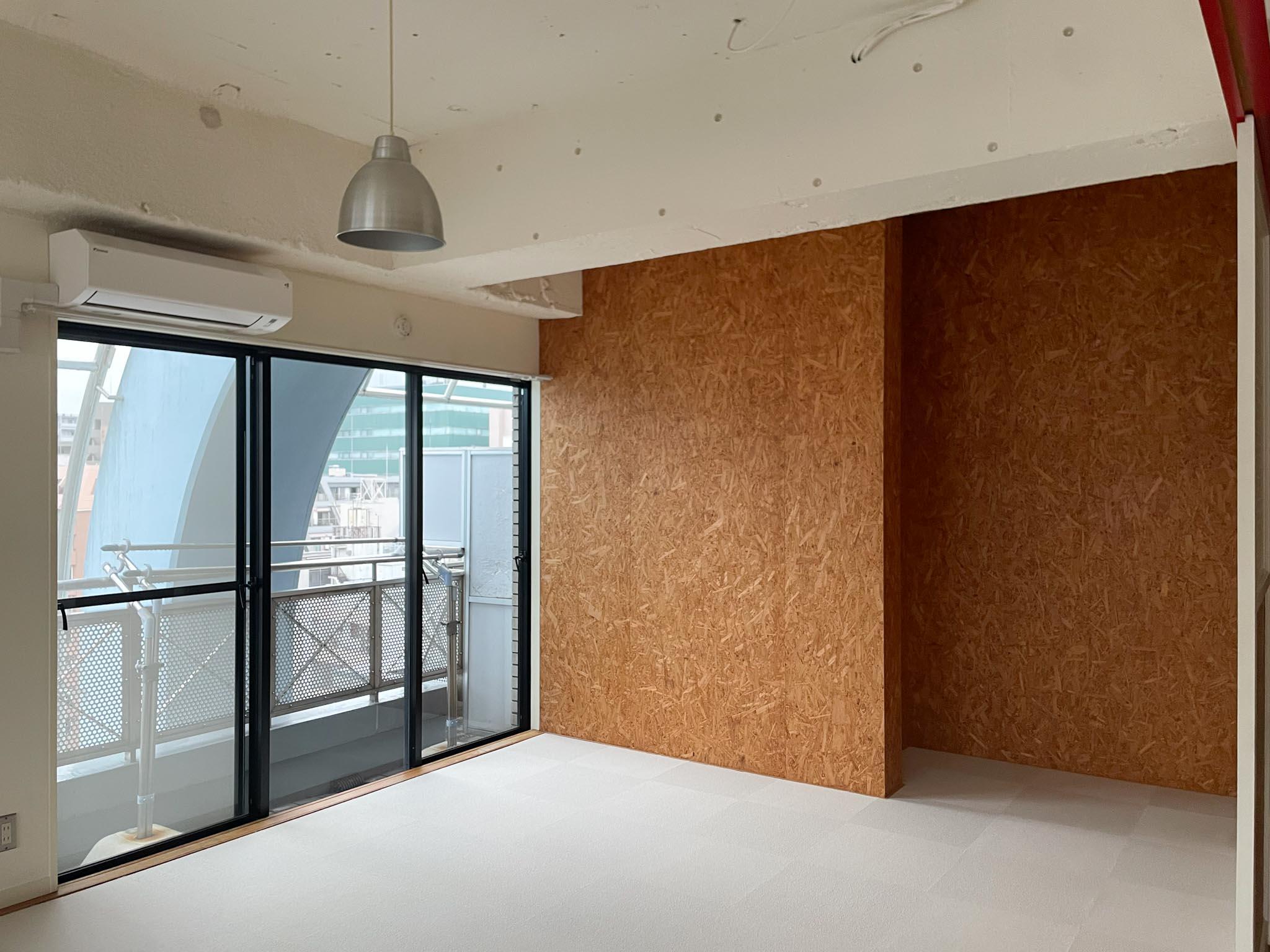 大田区西蒲田の賃貸物件/オープンタイプのクローゼット。ロールカーテンで目隠しもできます