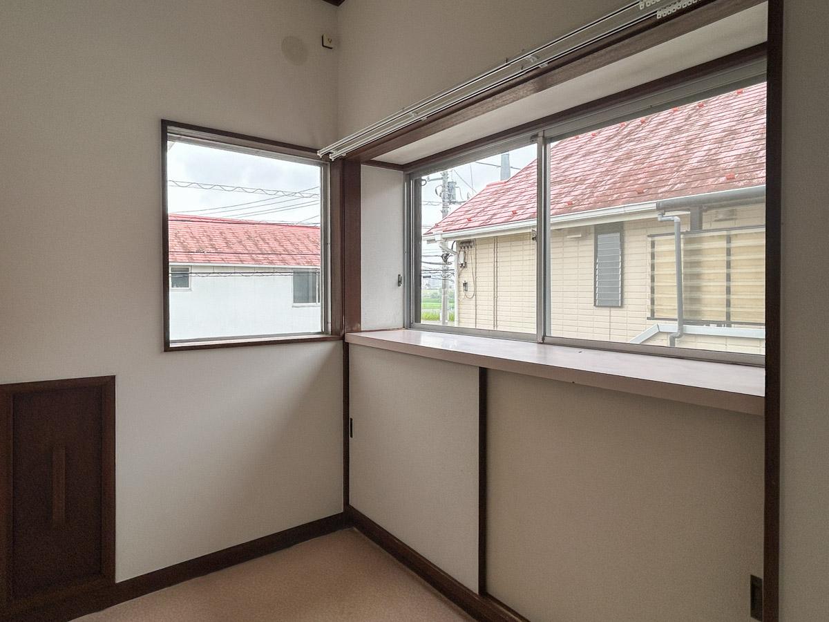 大田区田園調布の賃貸物件/この部屋も窓が２方面についていて開放的