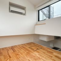 世田谷区等々力の賃貸物件/アップフロアは2面の窓からの光を受け取ることができる実に開放的なスペース
