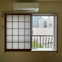 新宿区市谷台町の賃貸物件/洋室も同様に、窓に障子が備え付けられています