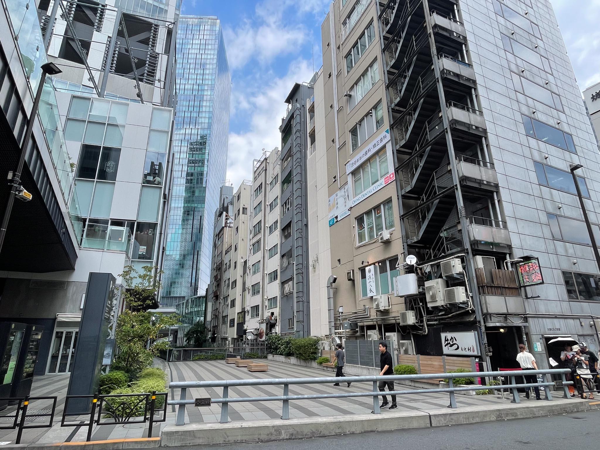 渋谷区渋谷の賃貸物件/建物のすぐ裏手には渋谷リバーストリート