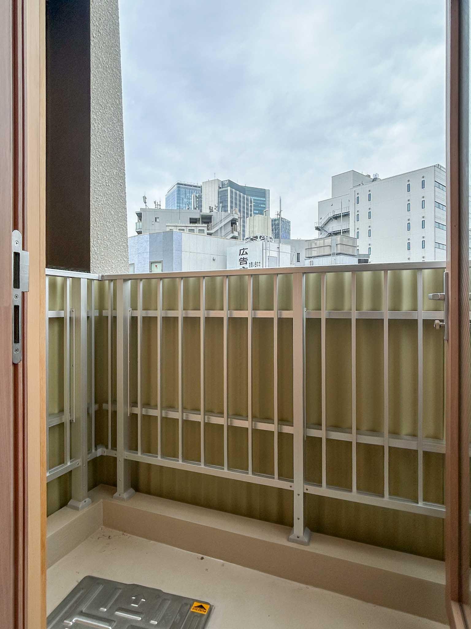 渋谷区渋谷の賃貸物件/8階：ベランダ。外の空気が吸えます
