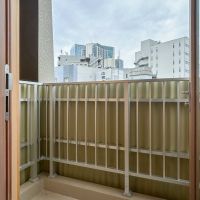 渋谷区渋谷の賃貸物件/8階：ベランダ。外の空気が吸えます