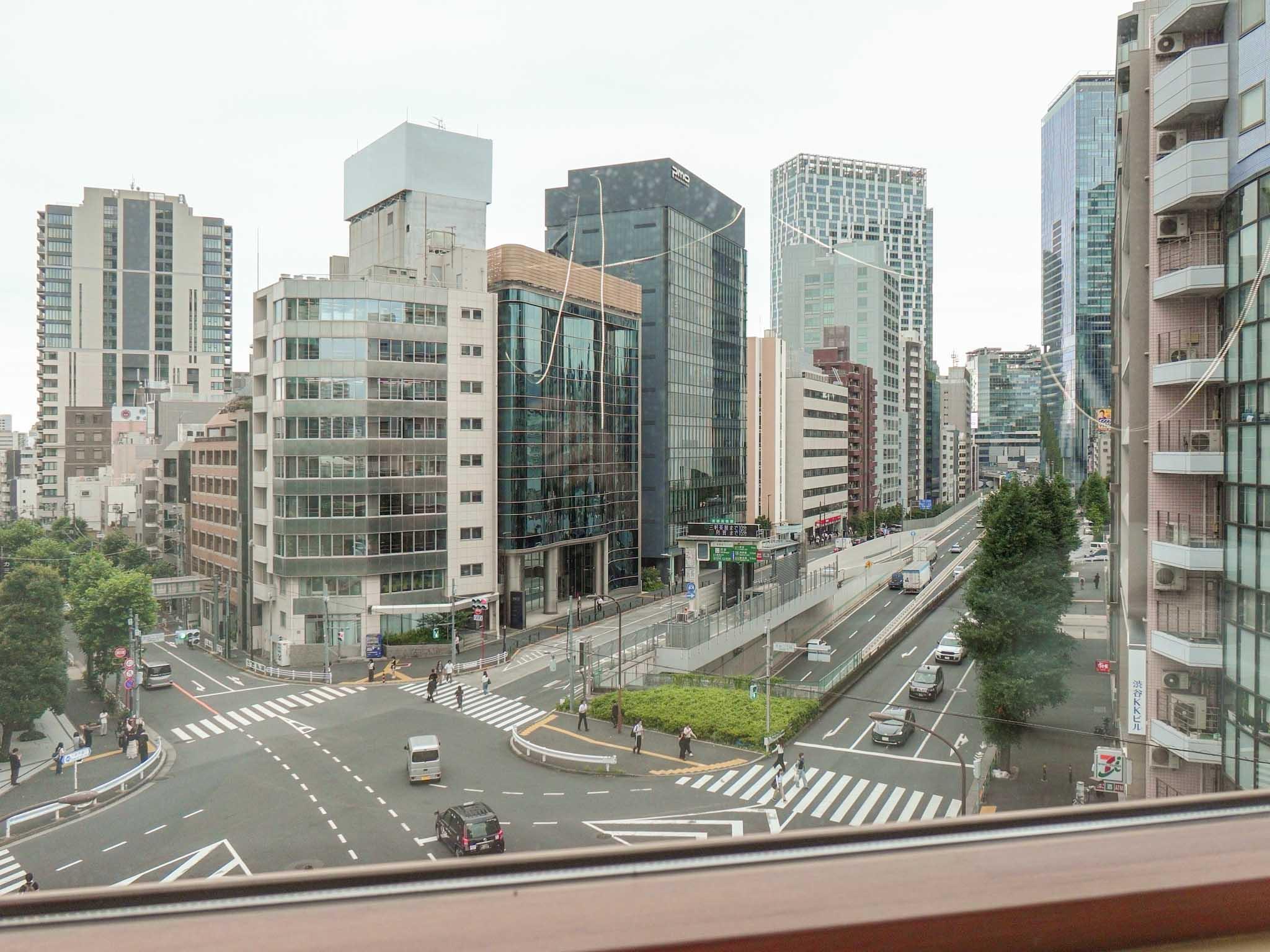 渋谷区渋谷の賃貸物件/見下ろすと交差点