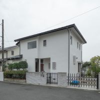 神奈川県横浜市青葉区荏田北の賃貸物件/外観。高台に位置する趣のある古い戸建てです