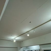 渋谷区神宮前の賃貸物件/天井は抜かれてライティングレールが設置済み