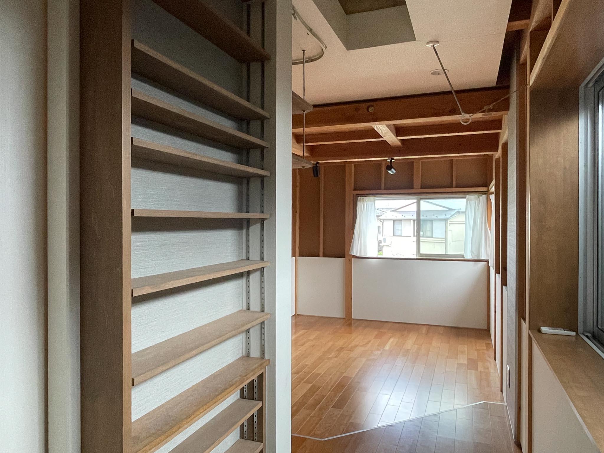杉並区浜田山の賃貸物件/2F：廊下にもちゃっかり壁面収納