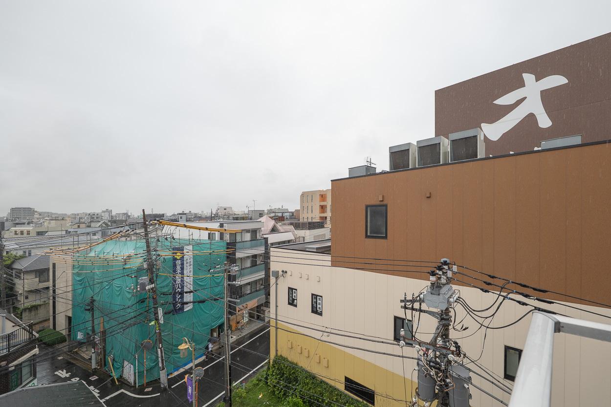 世田谷区経堂の賃貸物件/西側のバルコニーからの景色