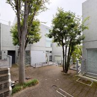 世田谷区尾山台の賃貸物件/オートロックの内側、14戸で構成されるタウンハウス