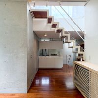世田谷区尾山台の賃貸物件/2階：リビングからダイニング・キッチン方向への視点