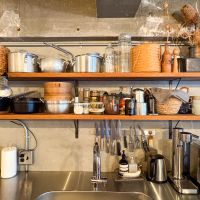 調布市富士見町の売買物件/造作の飾り棚も作業台もこれだけのサイズがあれば