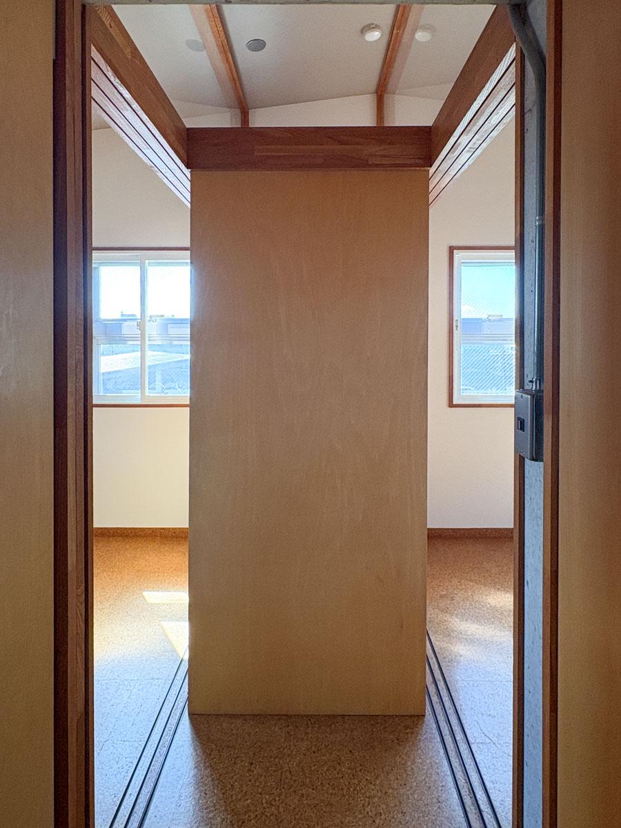 大田区仲池上 の賃貸物件/部屋西側の部屋間に、戸と垂直方向の間仕切り壁がある