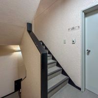 港区赤坂の賃貸物件/共用階段。エレベーターはありません