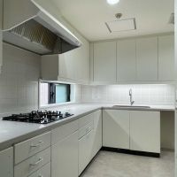 新宿区四谷坂町の賃貸物件/キッチンは今回の募集にあわせて、白を基調にリフレッシュされています