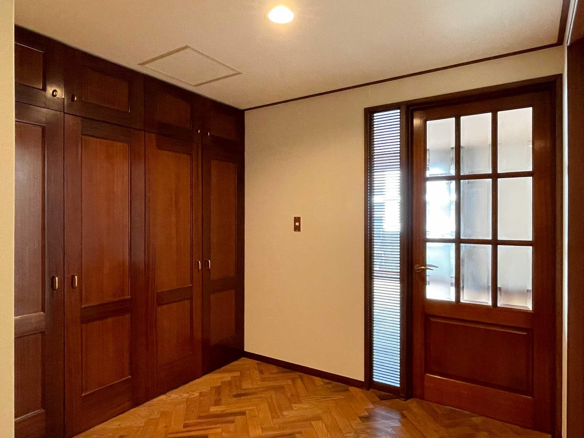 新宿区四谷坂町の賃貸物件/ゆとりのある玄関ホール