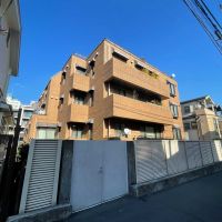 新宿区四谷坂町の賃貸物件/外観を北側から
