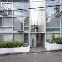 渋谷区元代々木町の賃貸物件/建物を目の前から見る