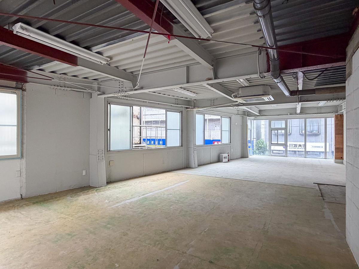 杉並区下井草の賃貸物件/窓が多いのも嬉しいです