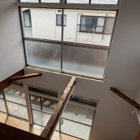 北区中里の賃貸物件/吹き抜けを見下ろす