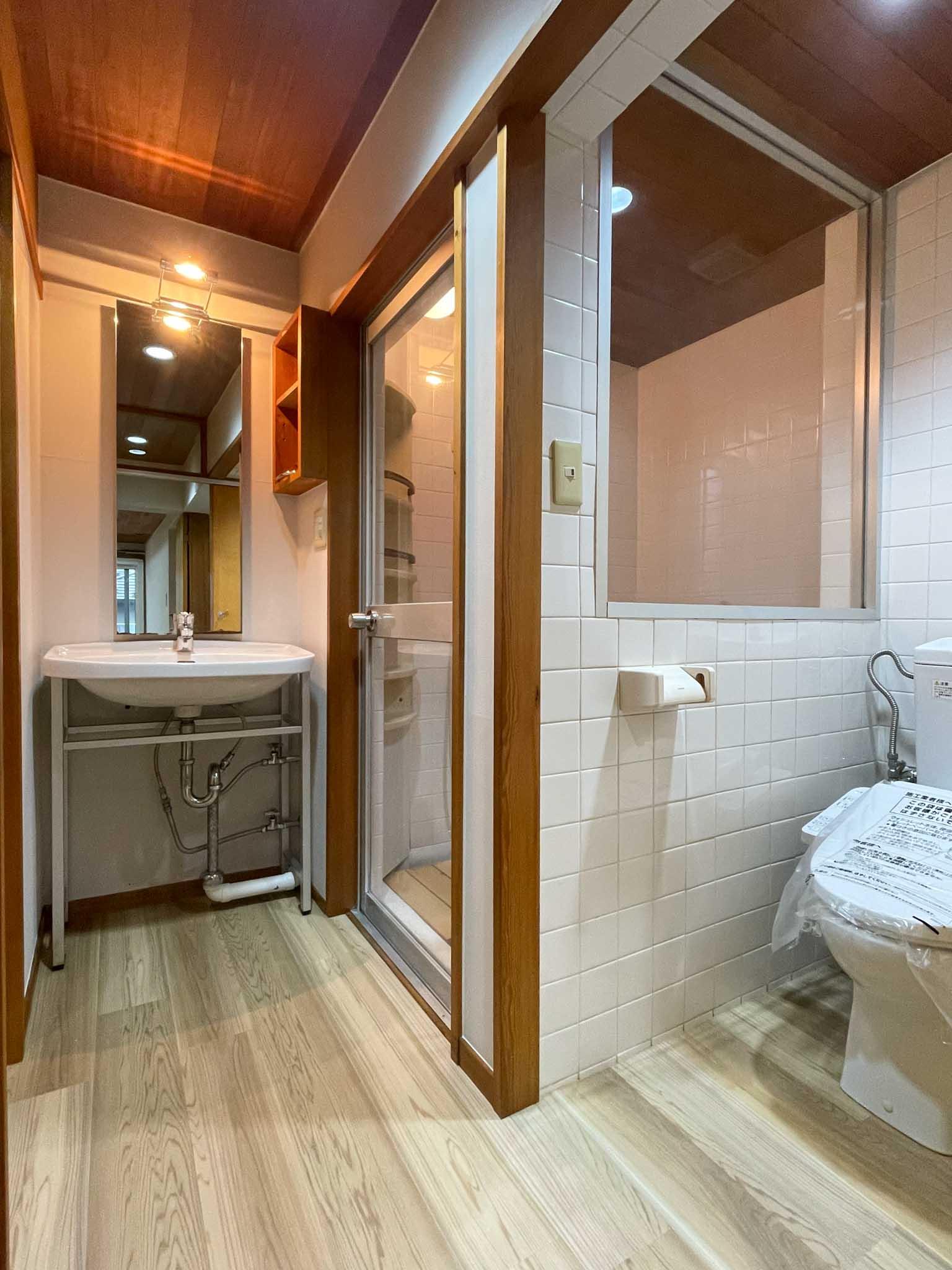 杉並区高円寺の賃貸物件/水まわり。※トイレのドアはありません