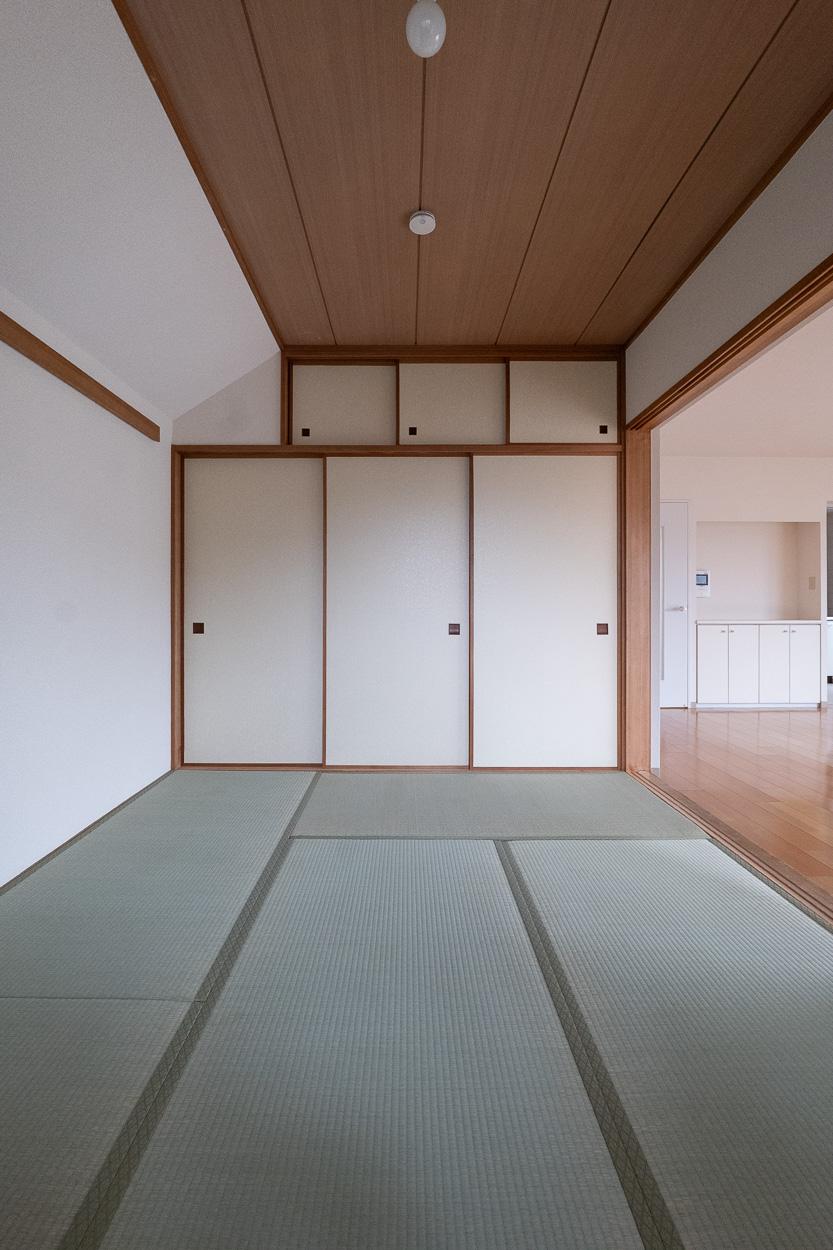 練馬区石神井町の賃貸物件/和室。ふすまを開ければリビングと一体に