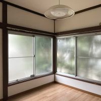 中野区上高田の賃貸物件/洋室②：こちら側にも窓の外に緑が見えます