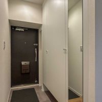 川崎市高津区坂戸の売買物件/玄関。可動棚仕様のシューズボックスは大容量