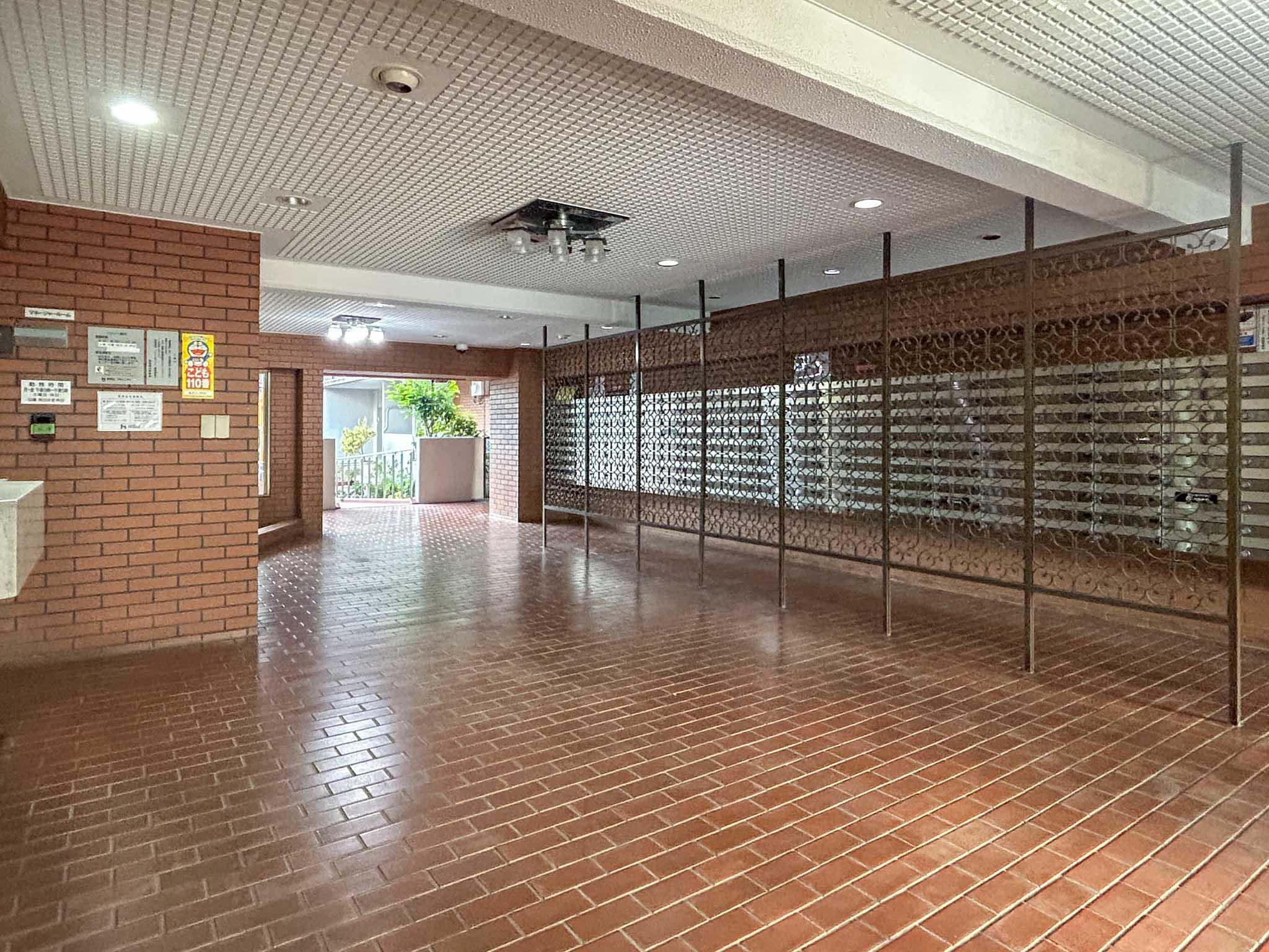 川崎市高津区坂戸の売買物件/エントランスホール