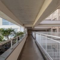 小金井市本町の賃貸物件/共用廊下も良い雰囲気