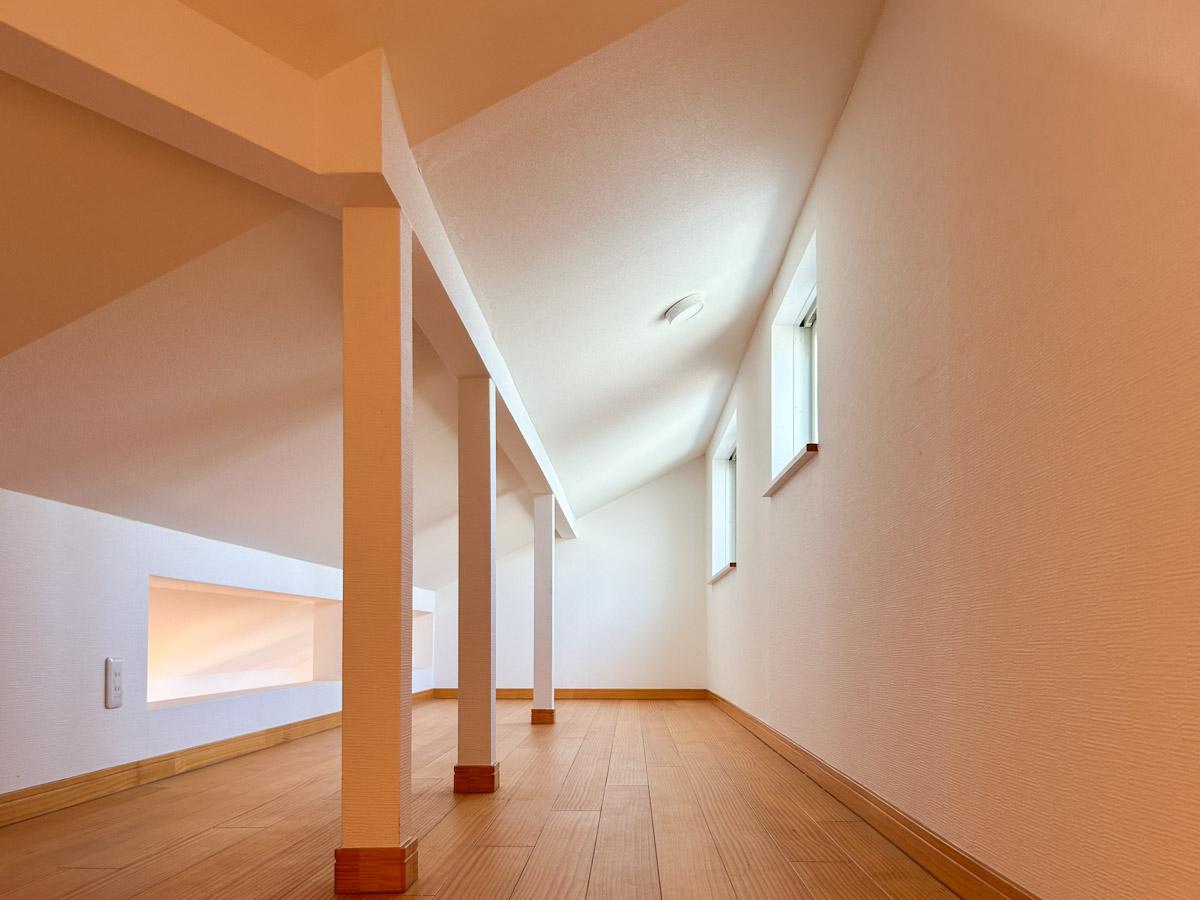 世田谷区梅丘の賃貸物件/ロフト。立てるほどの高さはありません
