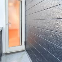 世田谷区梅丘の賃貸物件/２階のコンパクトなベランダ