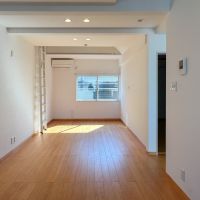 世田谷区梅丘の賃貸物件/リビング別角度から