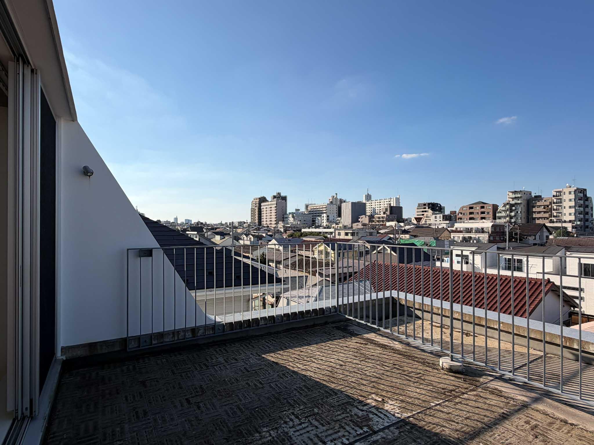 世田谷区奥沢の賃貸物件/ゆったりとした北向きのルーフバルコニー