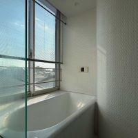 世田谷区奥沢の賃貸物件/浴室。ブラインドで目隠しができます